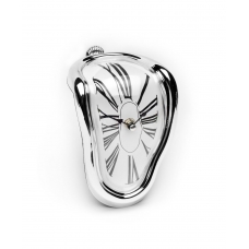 Плавленые часы Сальвадора Дали